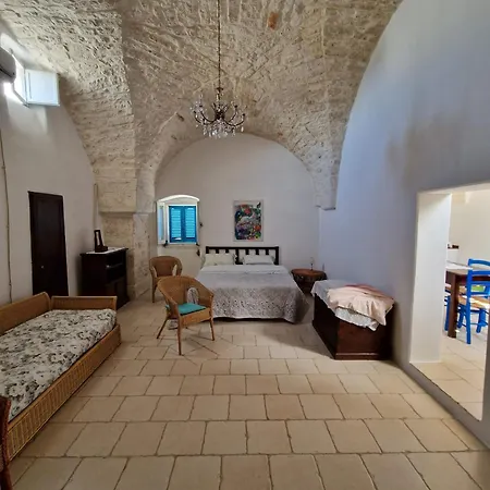 Casetta De Benedictis * Ostuni
